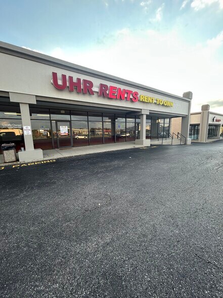 775 Eastgate South Dr, Cincinnati, OH à louer - Photo de l’immeuble – Image 2 sur 17