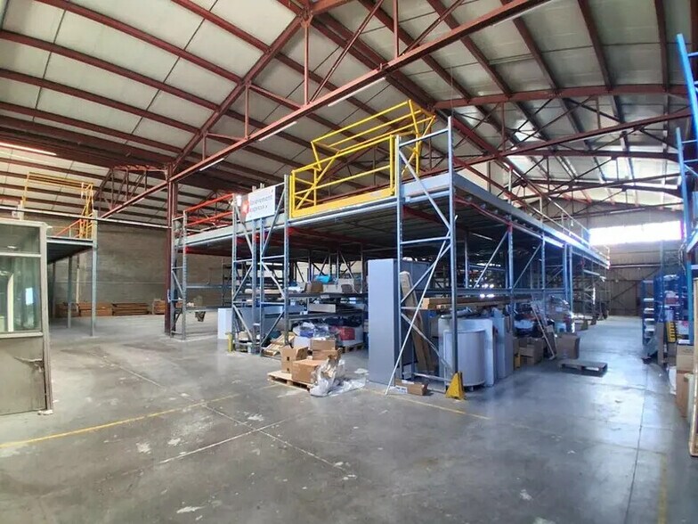 Industriel/Logistique dans Saint-Laurent-du-Var à louer - Photo intérieure – Image 3 sur 14