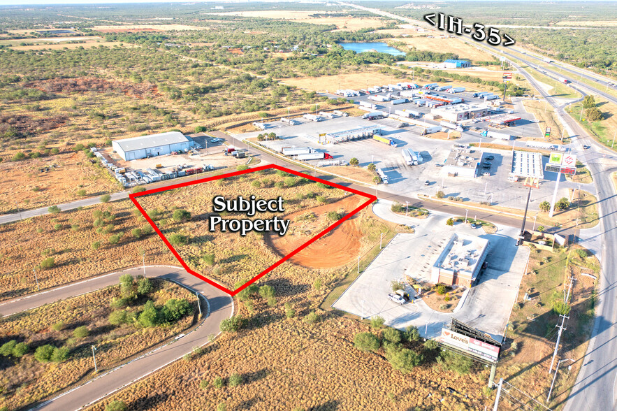 0000 IH 35 Frontage, Cotulla, TX à vendre - Aérien – Image 2 sur 16