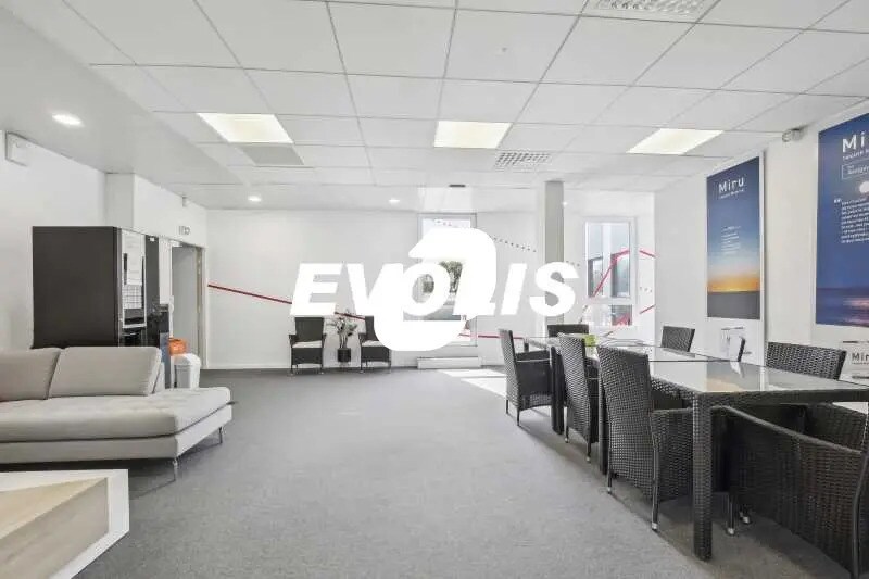 Bureau dans Tremblay-en-France à louer - Photo de l’immeuble – Image 3 sur 14