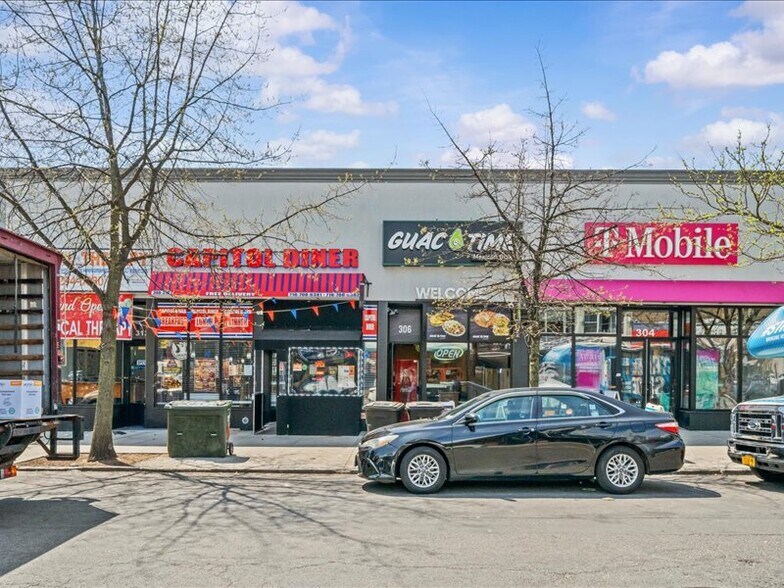 304-312 E 204th St, Bronx, NY à vendre - Photo de l’immeuble – Image 2 sur 3