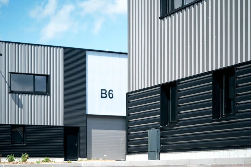 17 Rue De Paris, Tarare à vendre - Photo de l’immeuble – Image 2 sur 17