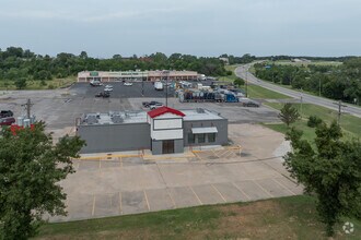 700 N Main St, Bristow, OK - Vue aérienne vue de carte