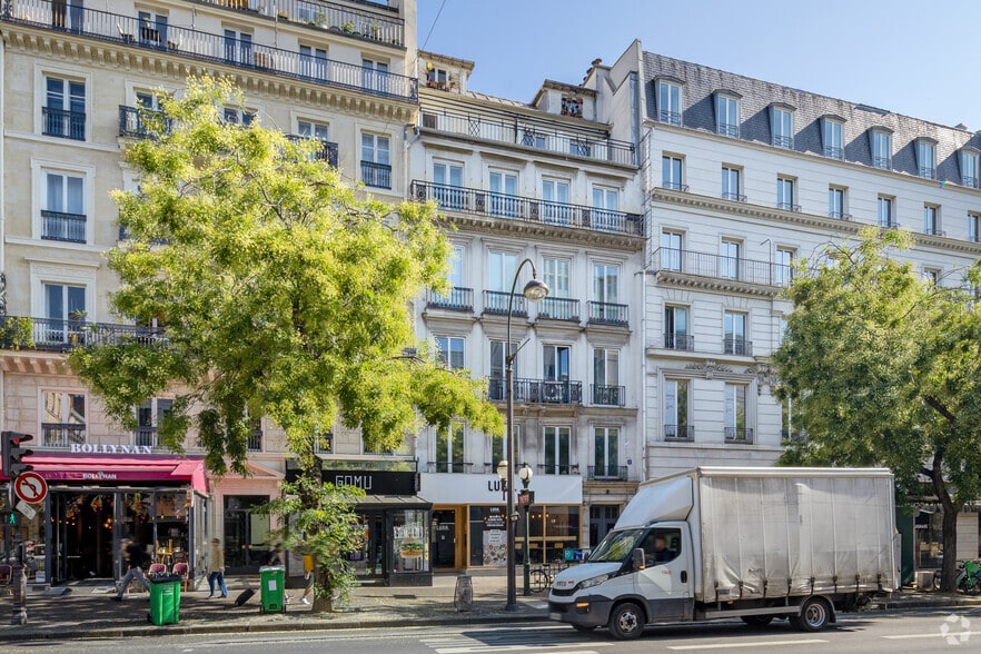 8 Boulevard Poissonnière, Paris à louer - Photo de l’immeuble – Image 2 sur 6