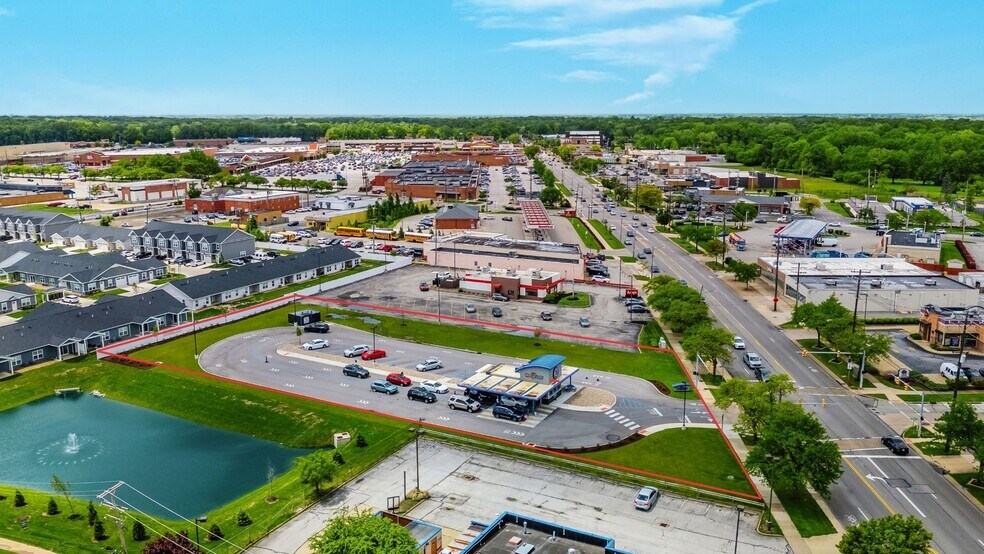 6675 Pearl Rd, Parma Heights, OH à vendre - Photo principale – Image 2 sur 5
