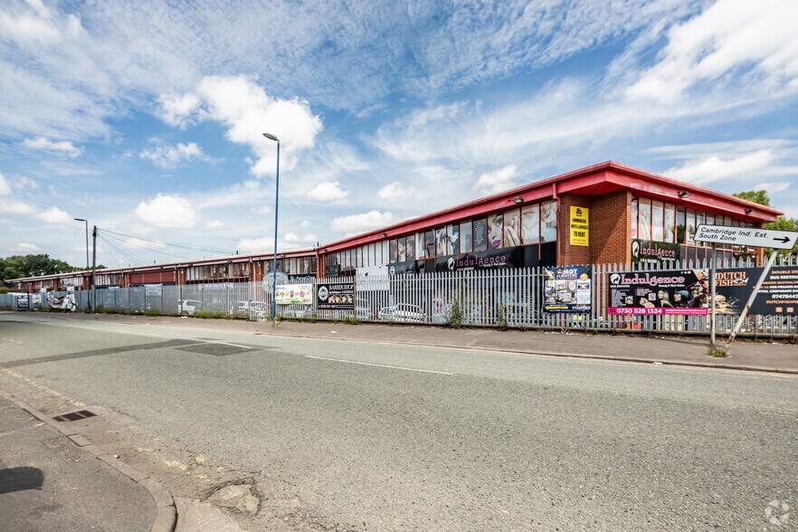 Broughton Ln, Manchester à louer - Photo de l’immeuble – Image 2 sur 2