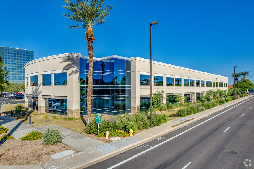 1001 W Southern Ave, Mesa, AZ à louer - Photo de l’immeuble – Image 1 sur 10