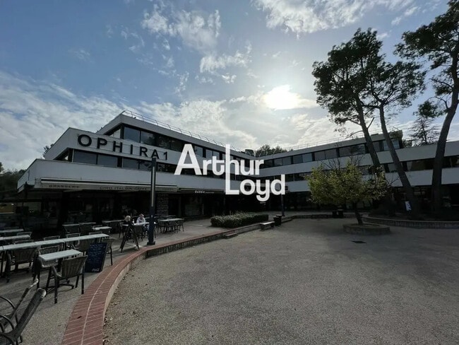 Plus de détails pour Bureau à vendre