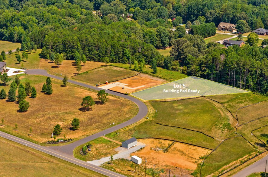 120 Bentley Ct, Troutman, NC à vendre - Photo de l’immeuble – Image 1 sur 8