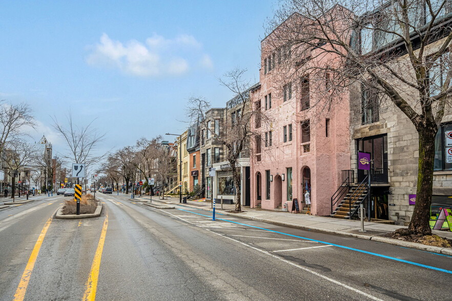 3903 Rue Saint-Denis, Montréal, QC à louer - Photo de l’immeuble – Image 2 sur 3