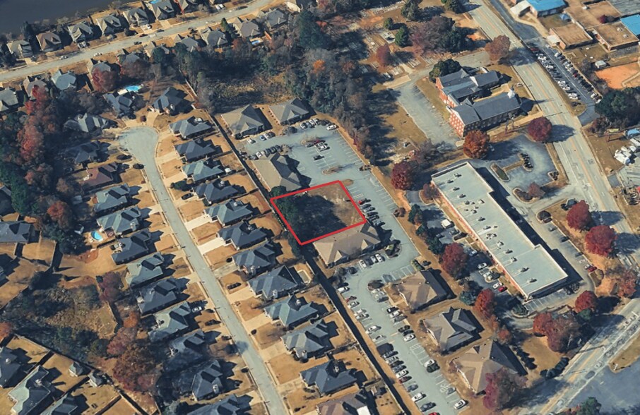 7413 Whitesville Drive walk, Columbus, GA à vendre - Photo de l’immeuble – Image 3 sur 3