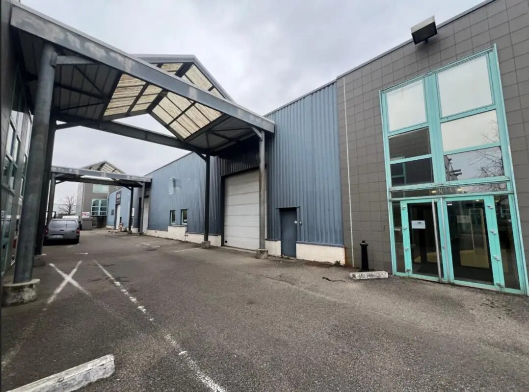 Bureau dans Bron à louer Photo de l’immeuble– Image 1 sur 9