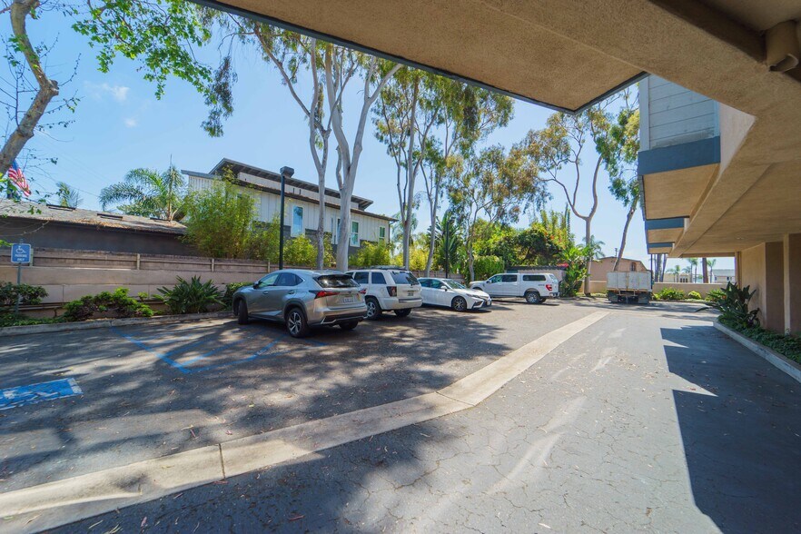 1015 Chestnut Ave, Carlsbad, CA à vendre - Photo de l’immeuble – Image 3 sur 17