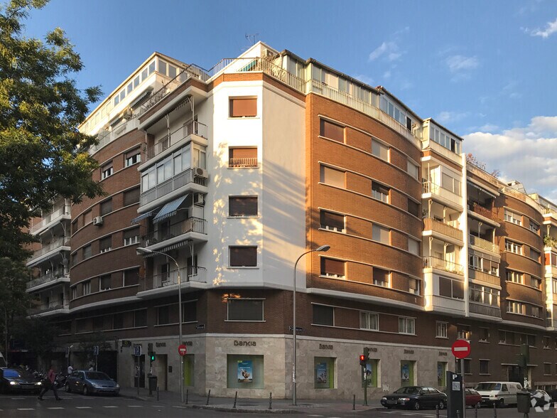 Bureaux/Local commercial dans Madrid, Madrid à louer - Photo principale – Image 1 sur 1