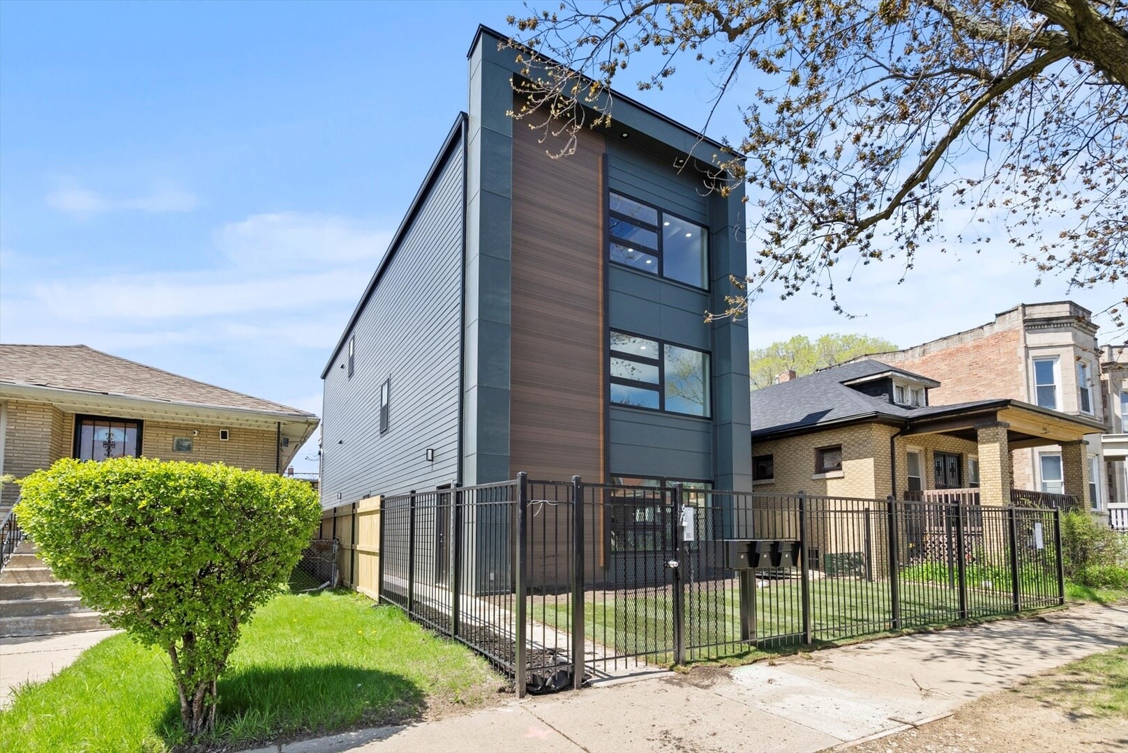 6538 Rhodes ave, Chicago, IL à vendre Photo de l’immeuble– Image 1 sur 15