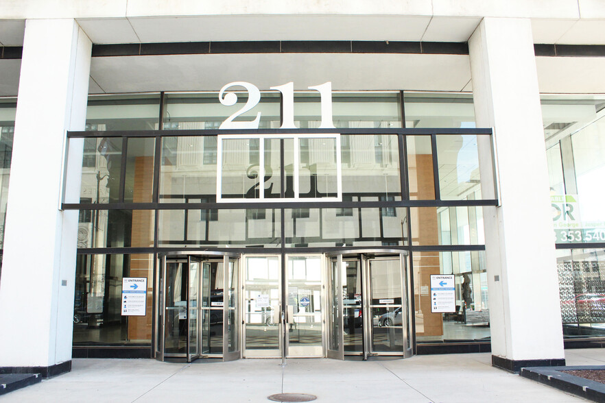211 W Fort St, Detroit, MI à louer - Photo de l’immeuble – Image 3 sur 9