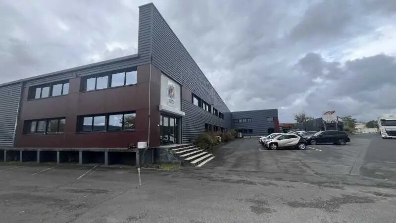 Bureau dans Ingré à louer - Photo de l’immeuble – Image 1 sur 12