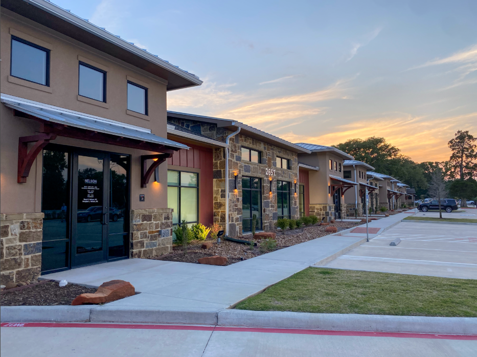 2643 S Loop 336 W, Conroe, TX à louer Photo de l’immeuble– Image 1 sur 9