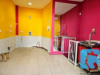 Plus de détails pour Local commercial à louer