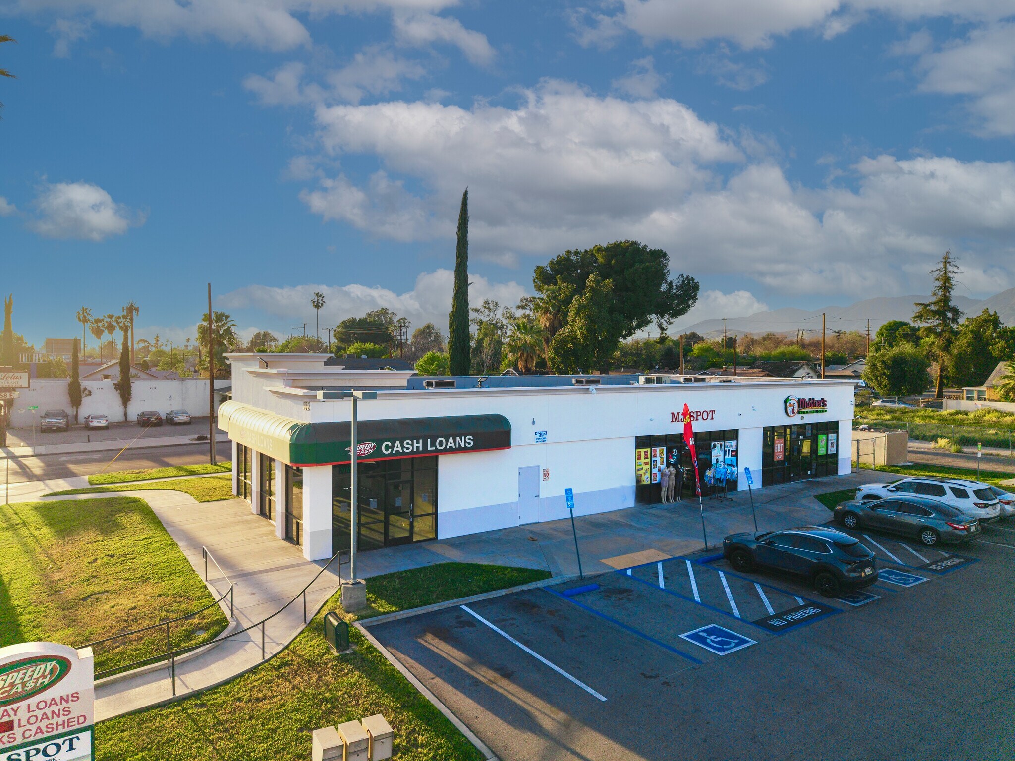 270 E Base Line St, San Bernardino, CA à vendre Photo principale– Image 1 sur 17