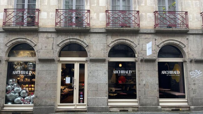 Plus de détails pour Local commercial à louer