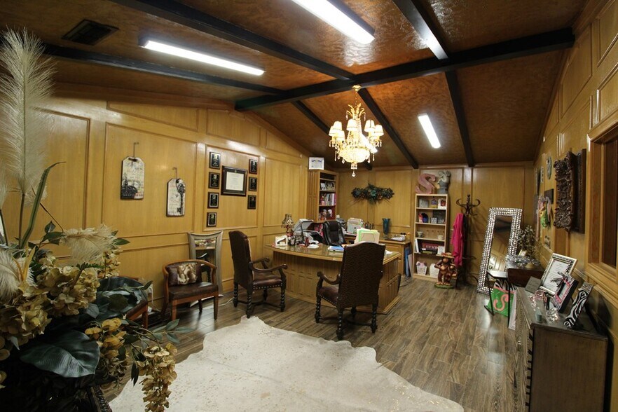 1221 W University Blvd, Odessa, TX à louer - Photo intérieure – Image 2 sur 30