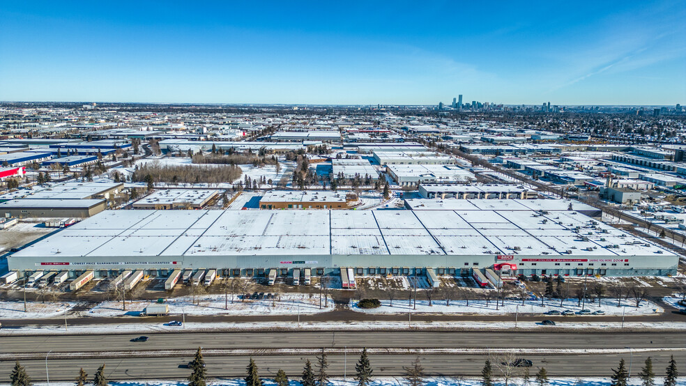 16930 114 Ave NW, Edmonton, AB à vendre - Aérien – Image 3 sur 4