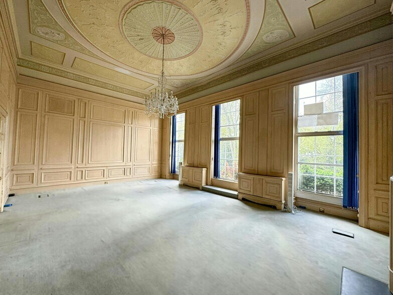 9 Bedford Sq, Londres à louer - Photo de l’immeuble – Image 3 sur 8