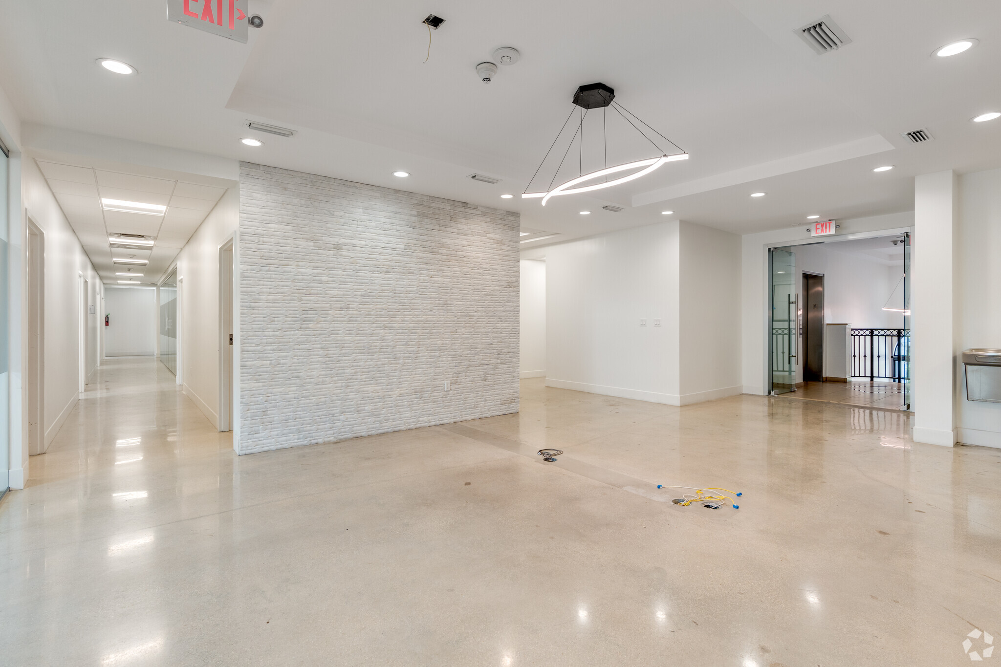 6900 SW 80th St, Miami, FL à louer Photo intérieure– Image 1 sur 12