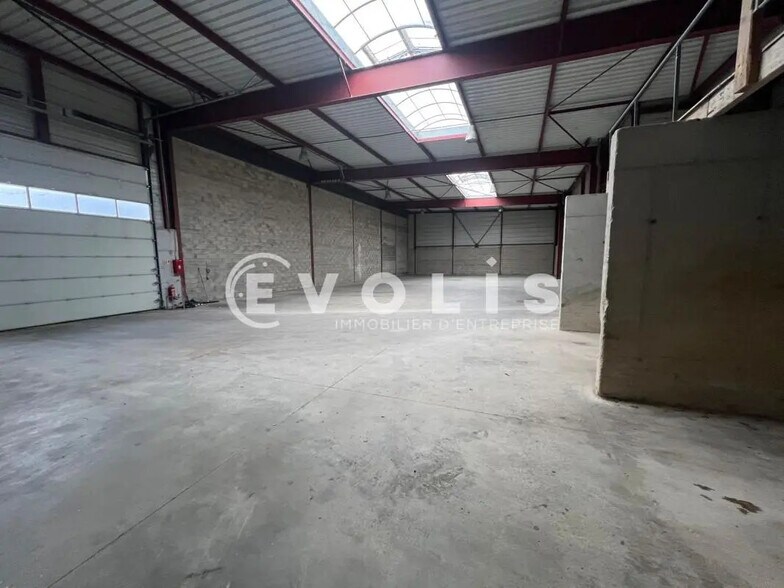 Bureau dans Cesson à louer - Photo de l’immeuble – Image 2 sur 4