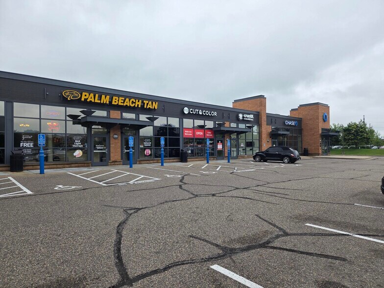 5330 Cedar Lake Rd, Saint Louis Park, MN à louer - Photo de l’immeuble – Image 1 sur 10