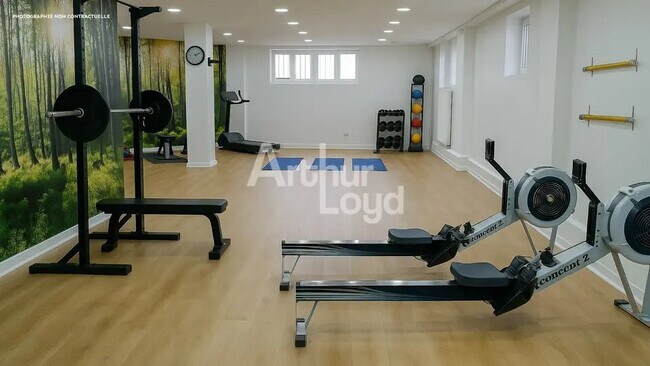 Plus de détails pour Local commercial à vendre