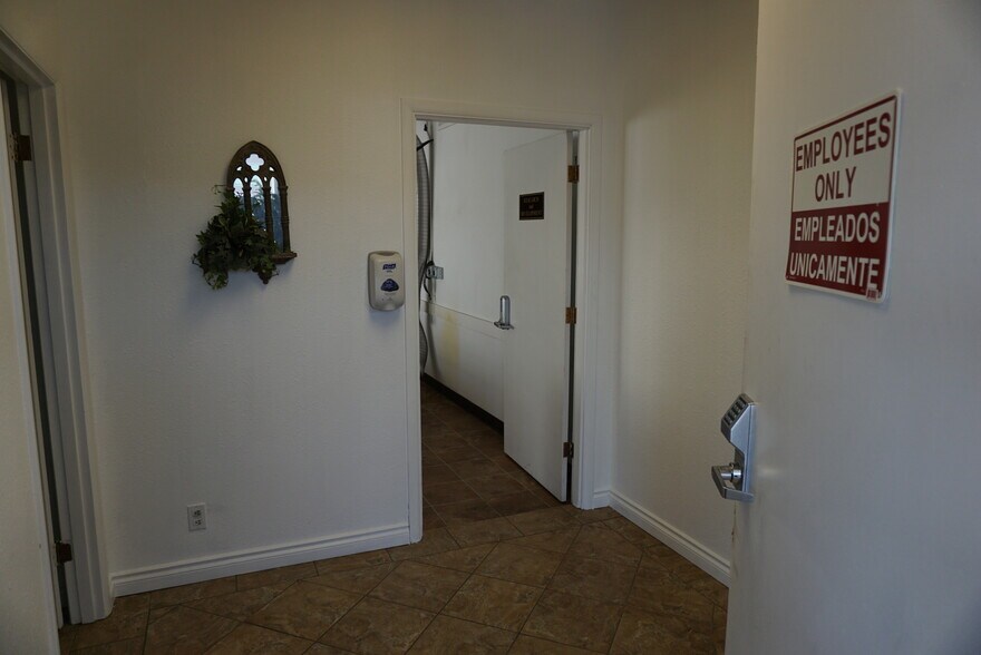 607 5th St, Prosser, WA à vendre - Photo de l’immeuble – Image 3 sur 17