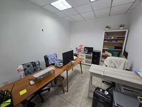 1510 E Colonial Dr, Orlando, FL à louer Photo intérieure– Image 2 sur 9