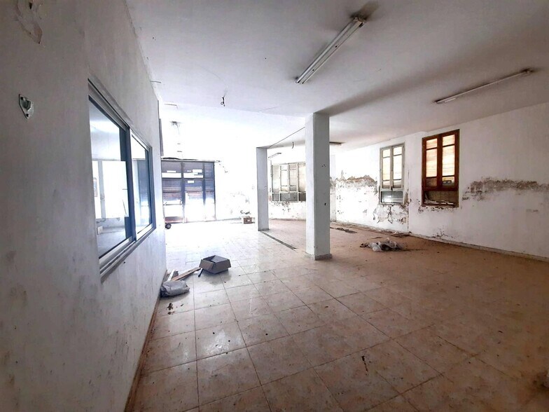 Local commercial dans Gandia, Valencia à vendre - Photo principale – Image 2 sur 17