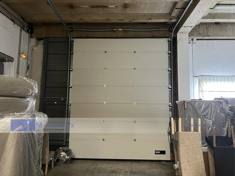 Industriel/Logistique dans Pontoise à vendre - Photo de l’immeuble – Image 2 sur 5