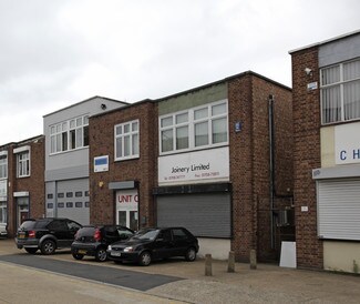 Plus de détails pour Units C & D Chesham Close, Romford – Industriel/Logistique à vendre, Romford