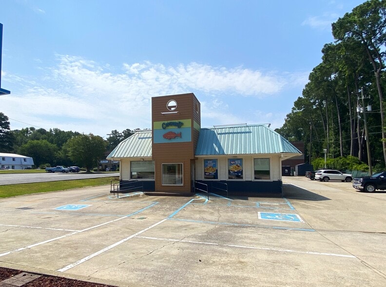 656 Bush River Rd, Columbia, SC à louer - Photo de l’immeuble – Image 3 sur 19