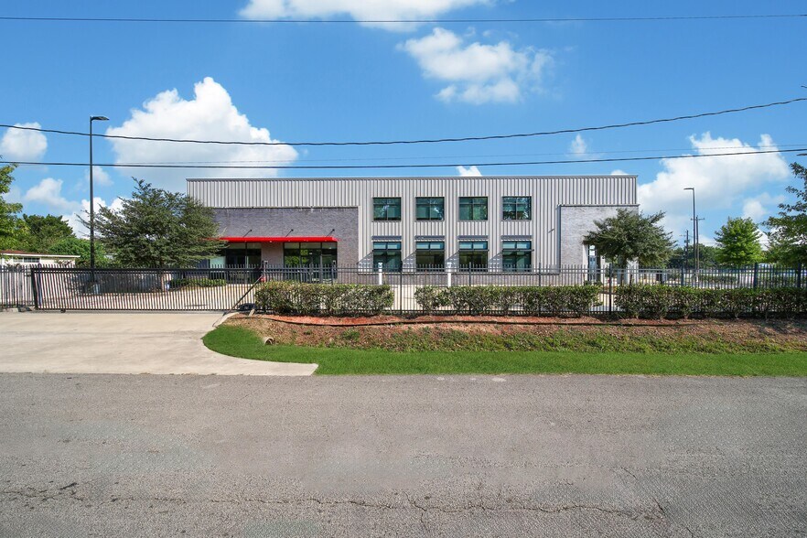 5939 Albert Dr, Humble, TX à vendre - Photo de l’immeuble – Image 3 sur 99