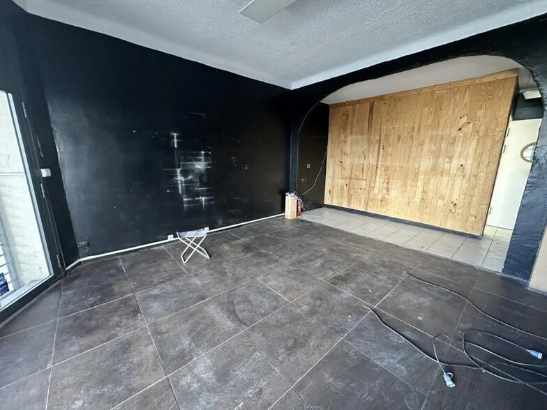 Local commercial dans Toulon à vendre - Photo de l’immeuble – Image 2 sur 8