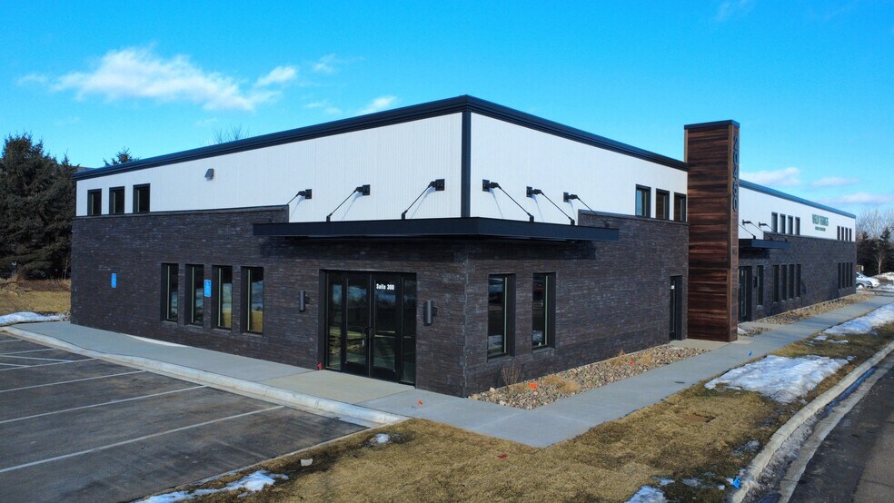 20450 Kenrick Ave, Lakeville, MN à louer - Photo principale – Image 1 sur 8