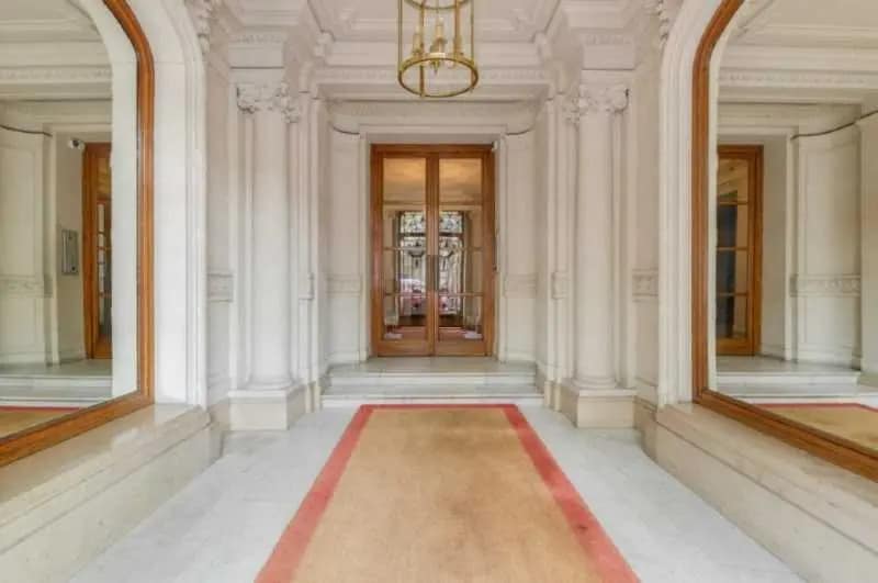 Bureau dans Paris à louer - Hall d’entrée – Image 2 sur 5