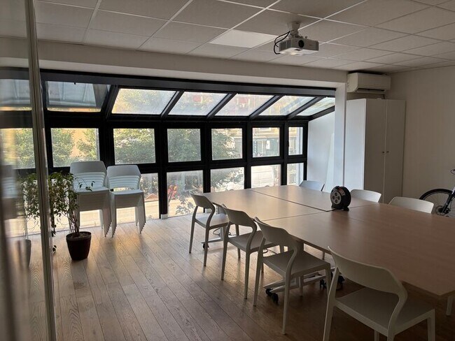 Plus de détails pour Bureau à louer
