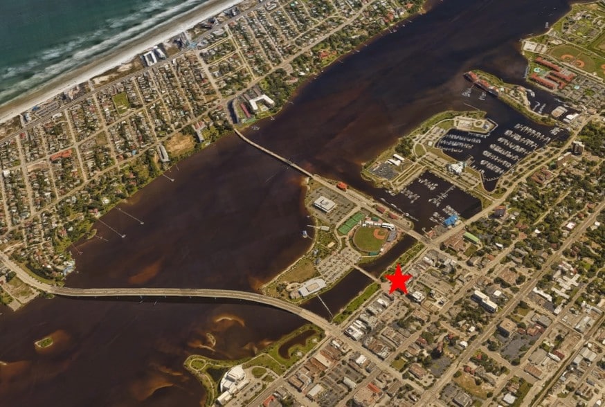 200-206 S Beach St, Daytona Beach, FL à vendre - Photo de l’immeuble – Image 2 sur 13