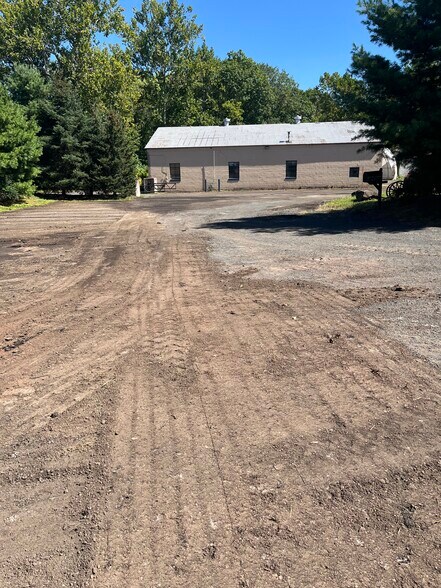 392-424 Berlin St, East Berlin, CT à louer - Photo de l’immeuble – Image 3 sur 5