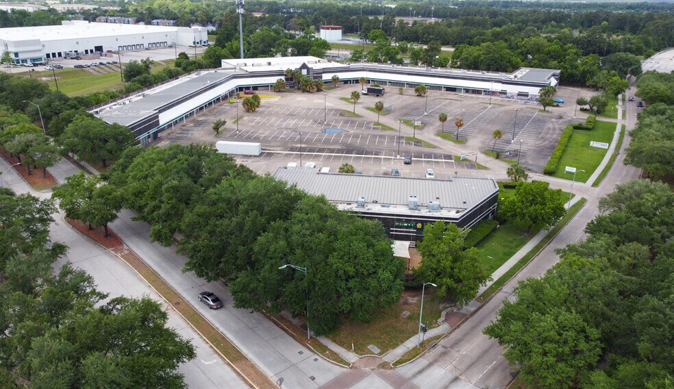 11101 Ella Blvd, Houston, TX à vendre - Photo de l’immeuble – Image 2 sur 6