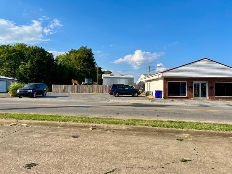 104 Morgantown Rd, Franklin, KY à vendre - Photo de l’immeuble – Image 2 sur 5