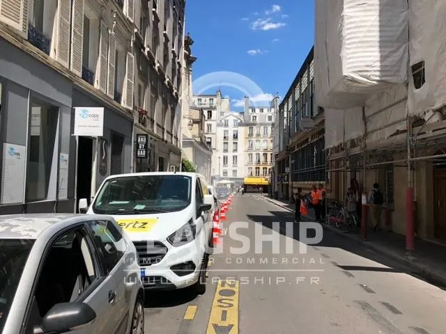 Local commercial dans Paris à louer - Photo de la construction – Image 2 sur 9
