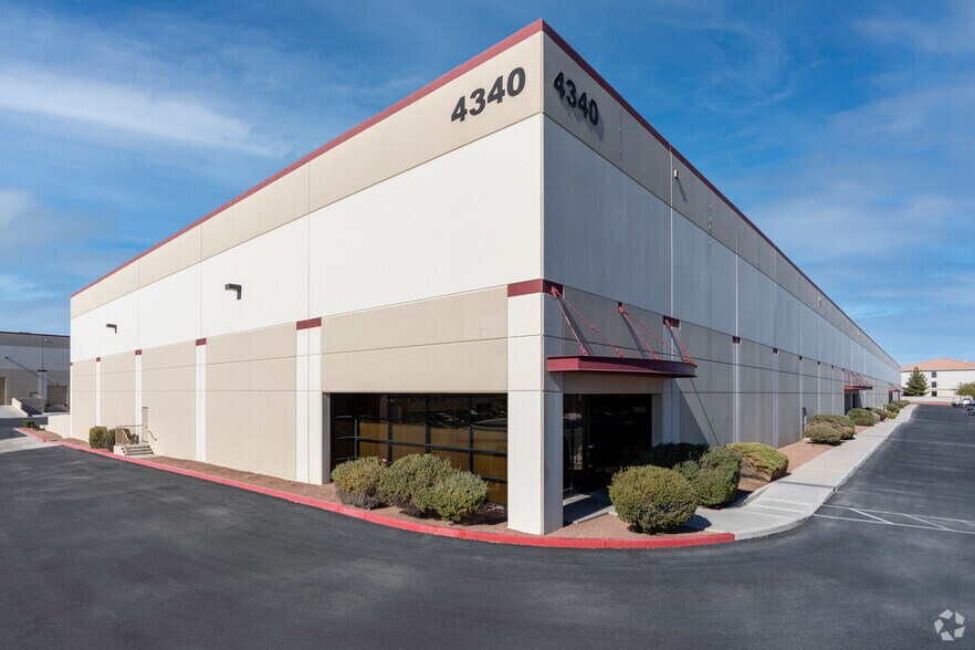 4320 N Lamb Blvd, Las Vegas, NV à louer - Photo de l’immeuble – Image 1 sur 1