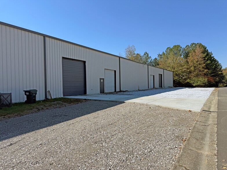 1054 Goldenrod St, Leeds, AL à vendre - Photo de l’immeuble – Image 2 sur 6